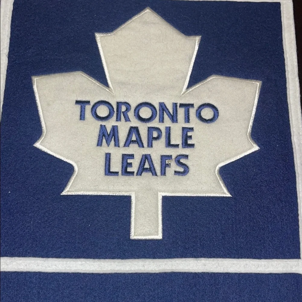 Vintage Toronto Maple Leafs NHL Felt Wall Banner Hanging Pennant Blue White